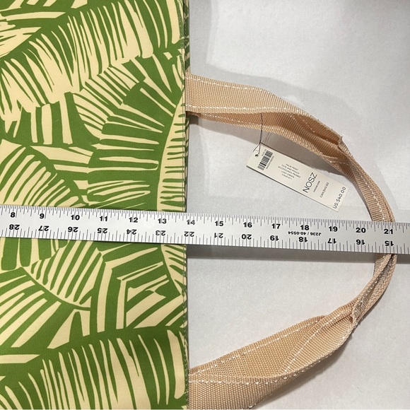 Chico's Tropical Palm Leaf Oversized Tote Bag & Pouch Set - Picture 12 of 15